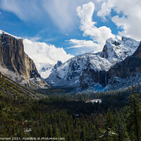 Buy canvas prints of Valley View, Yosemite by Phil Emmerson