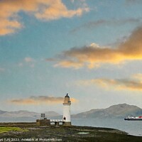 Buy canvas prints of TOBERMORY MULL LIGHTHOUSE argyll and bute by dale rys (LP)