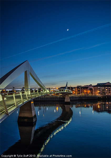 The Squiggly Bridge,Broomielaw,Glasgow at Dusk Picture Board by Tylie Duff Photo Art