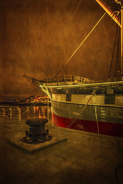The Glenlee at  Riverside Museum Picture Board by Tylie Duff Photo Art