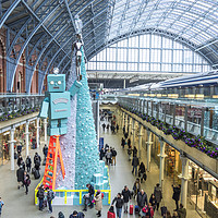 Buy canvas prints of St Pancras Tiffany's Christmas Tree by Graham Custance
