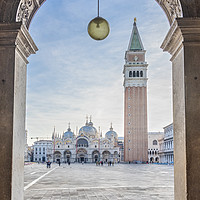Buy canvas prints of St Mark's Square, Venice by Graham Custance