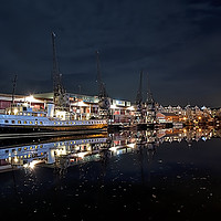 Buy canvas prints of The Bristol Harbourside by Gary Horne