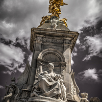 Buy canvas prints of Queen Victoria Memorial by stewart oakes