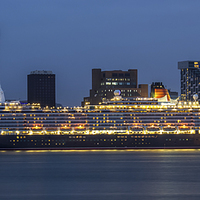 Buy canvas prints of Queen Victoria at night by Paul Madden