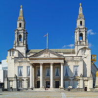 Buy canvas prints of Leeds Civic Hall by Darren Galpin