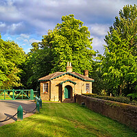 Buy canvas prints of Octagon Lodge, Wentworth by Darren Galpin
