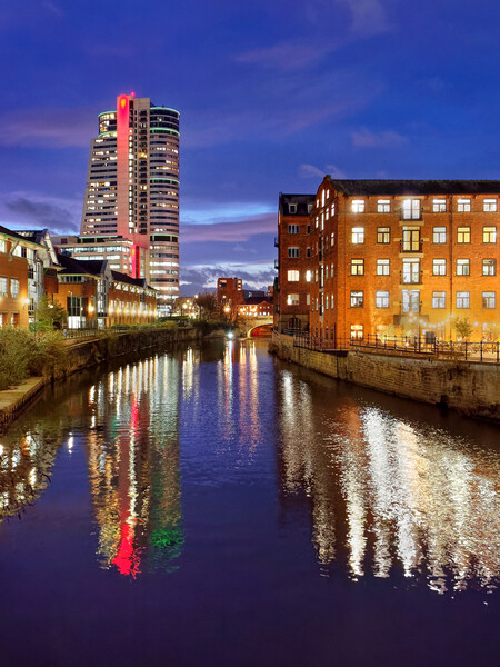 Bridgewater Place and River Aire in Leeds at Night Picture Board by Darren Galpin