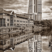 Buy canvas prints of Bridgewater Place and River Aire in Leeds   by Darren Galpin