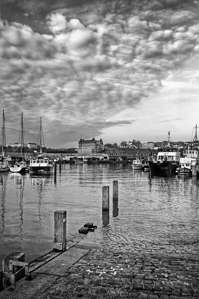 Scarborough Harbour  Framed Print by Darren Galpin