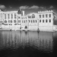 Buy canvas prints of York Guildhall & River Ouse by Darren Galpin