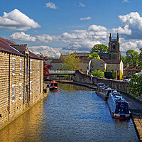 Buy canvas prints of Leeds & Liverpool Canal at Skipton by Darren Galpin