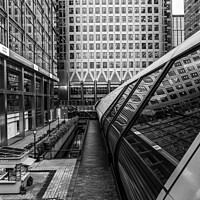 Buy canvas prints of Canary Wharf by Pete Lawless
