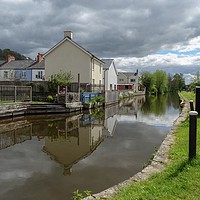 Buy canvas prints of Living Alonside the Canal by Jane Metters