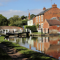 Buy canvas prints of Braunston Lock No3 Northamptonshire by Avril Harris